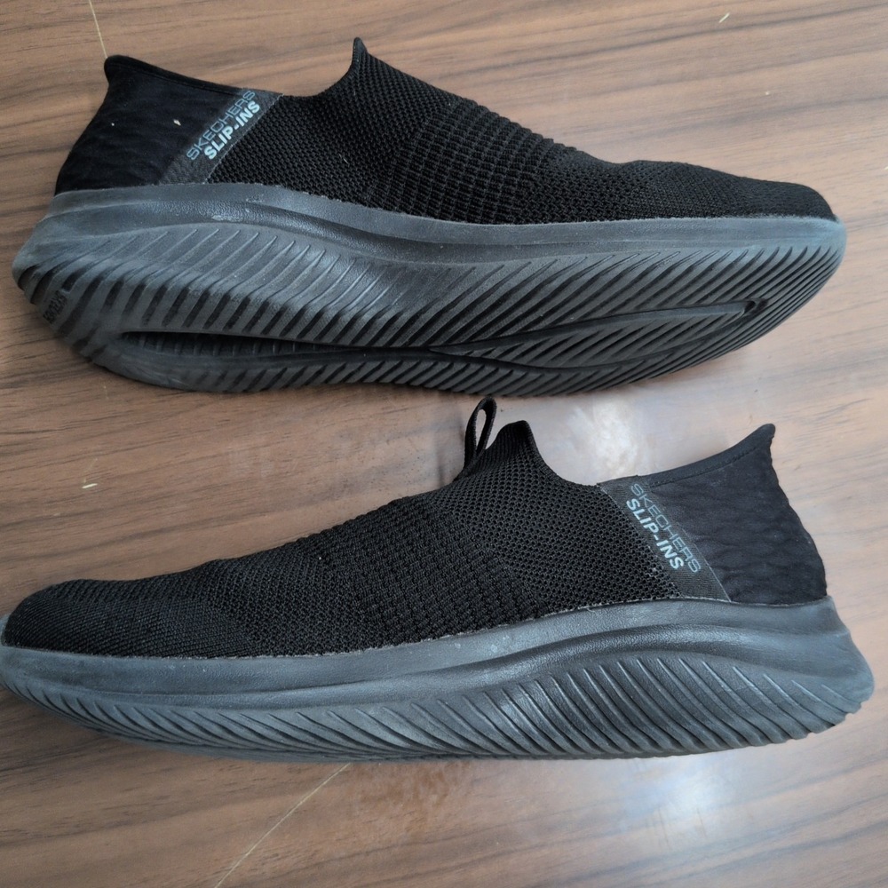 Skechers Equalizer Hands Free Swift Fit Mens 9.5 Slip On Casual Shoes 16997S EUC